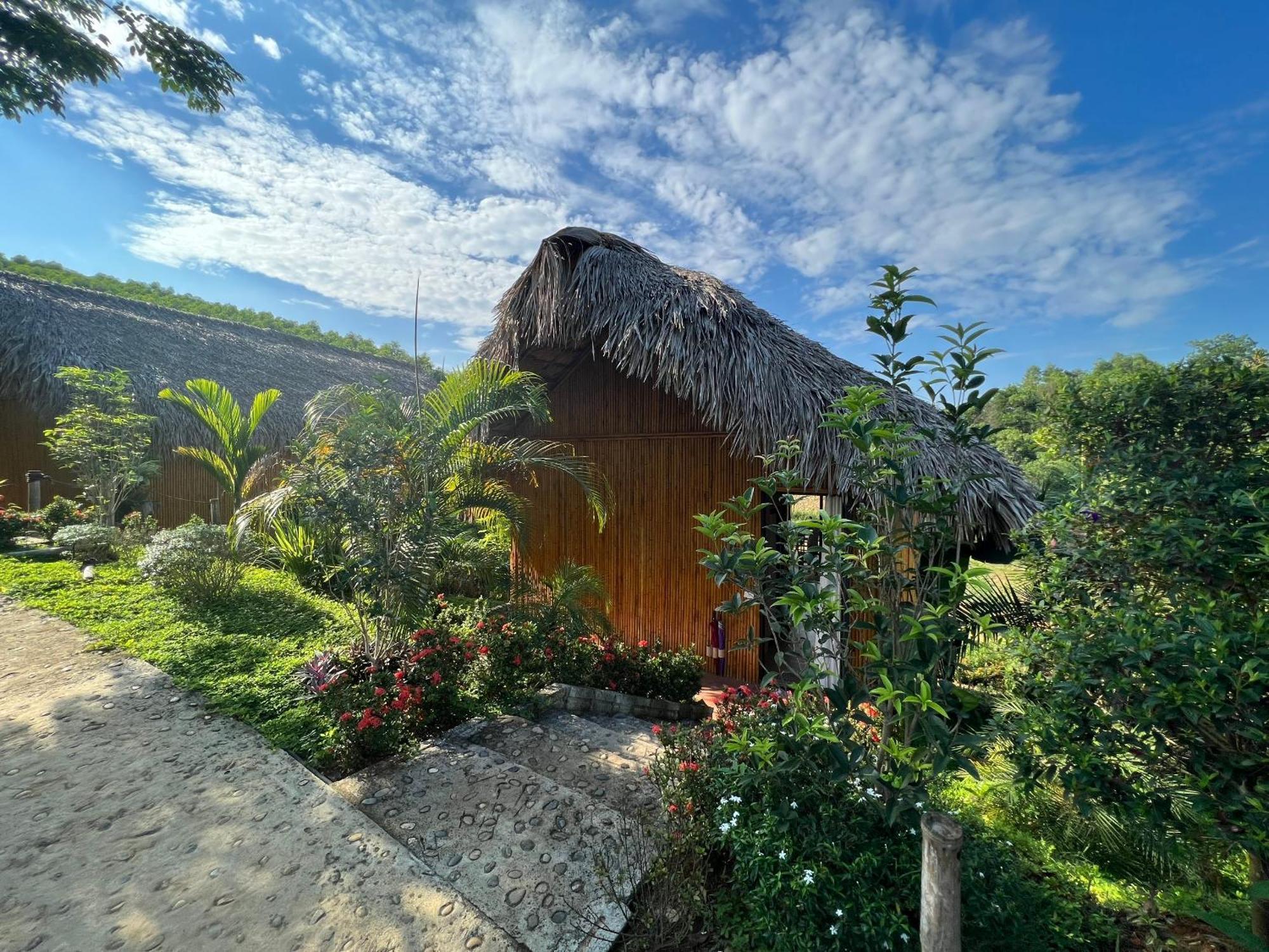 Om Tara Retreat Hotel Yen Bai Exterior photo
